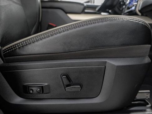 Used 2024 RAM 3500 Laramie image 36