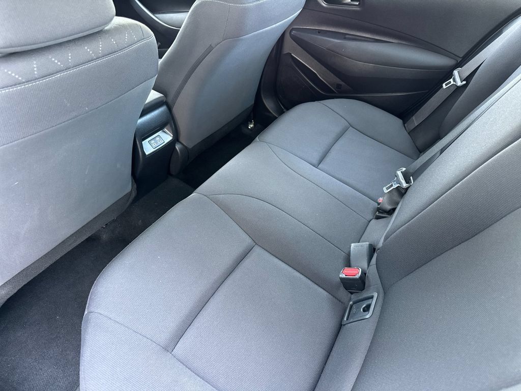 Used 2024 Toyota Corolla LE FWD image 12