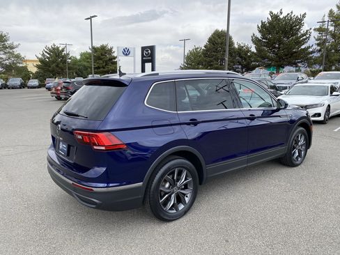 Certified 2022 Volkswagen Tiguan SE FWD image 53