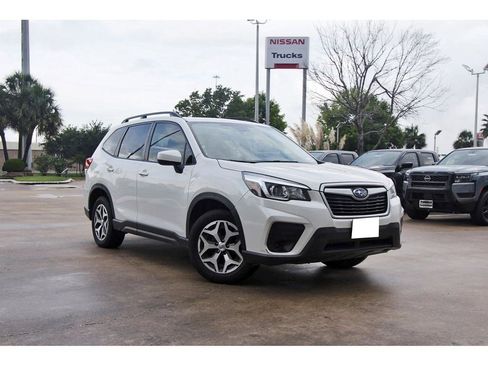 Used 2020 Subaru Forester Premium w/ Popular Package #1 AWD/4WD image 1