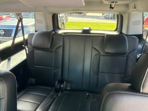 Used 2020 Chevrolet Suburban Premier AWD/4WD image 28
