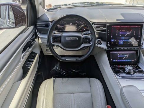 Used 2023 Jeep Grand Wagoneer L 4WD w/ Flexible Seating Group image 18