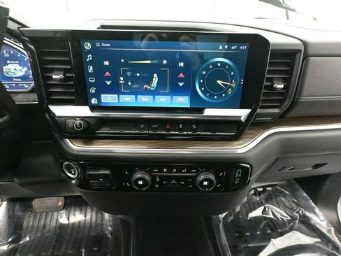 Used 2024 Chevrolet Silverado 2500 LT image 36