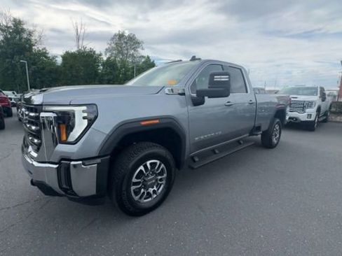 Used 2026 GMC Sierra 2500 SLE w/ SLE Value Package; AWD/4WD image 4