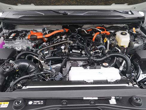 Used 2025 Toyota Land Cruiser image 33