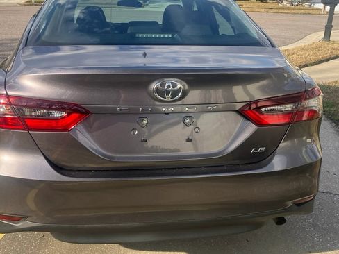 Used 2022 Toyota Camry LE image 10