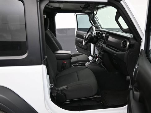 Used 2023 Jeep Wrangler Sport image 29