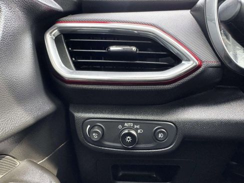 Used 2021 Chevrolet TrailBlazer RS w/ Sun and Liftgate Package image 21