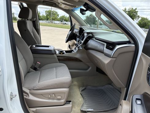 Used 2017 Chevrolet Tahoe LS w/ All-Season Package RWD image 16