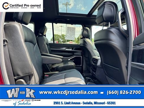 Certified 2022 Jeep Wagoneer Series III w/ Premium Group I AWD/4WD image 37