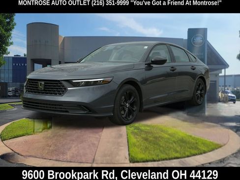 Used 2025 Honda Accord SE image 2