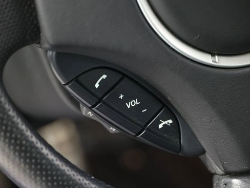 Used 2011 Aston Martin V8 Vantage Coupe RWD image 22