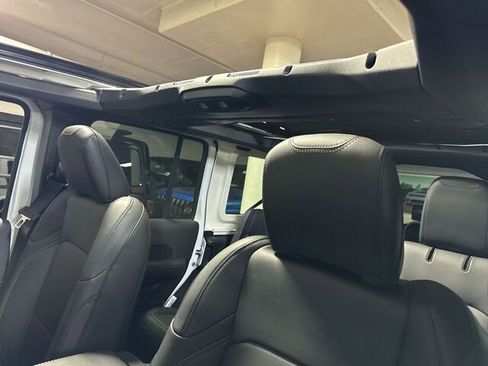 New 2024 Jeep Wrangler Sahara w/ Technology Group image 20