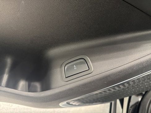 Certified 2025 Buick Enclave Sport Touring w/ Power Package image 25