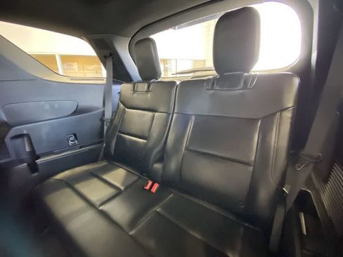 Used 2020 Ford Explorer Limited w/ Class III Trailer Tow Package image 26