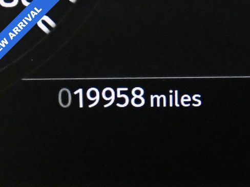 Used 2024 Land Rover Defender 110 S image 15