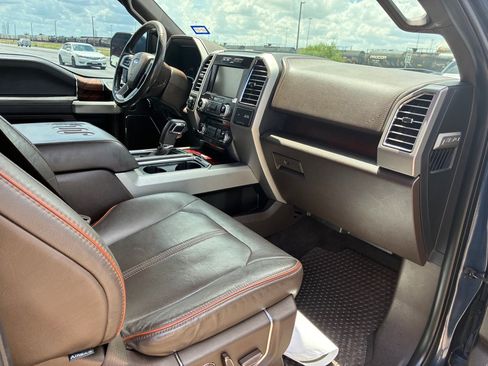 Used 2015 Ford F150 King Ranch w/ Equipment Group 601A Luxury AWD/4WD image 34