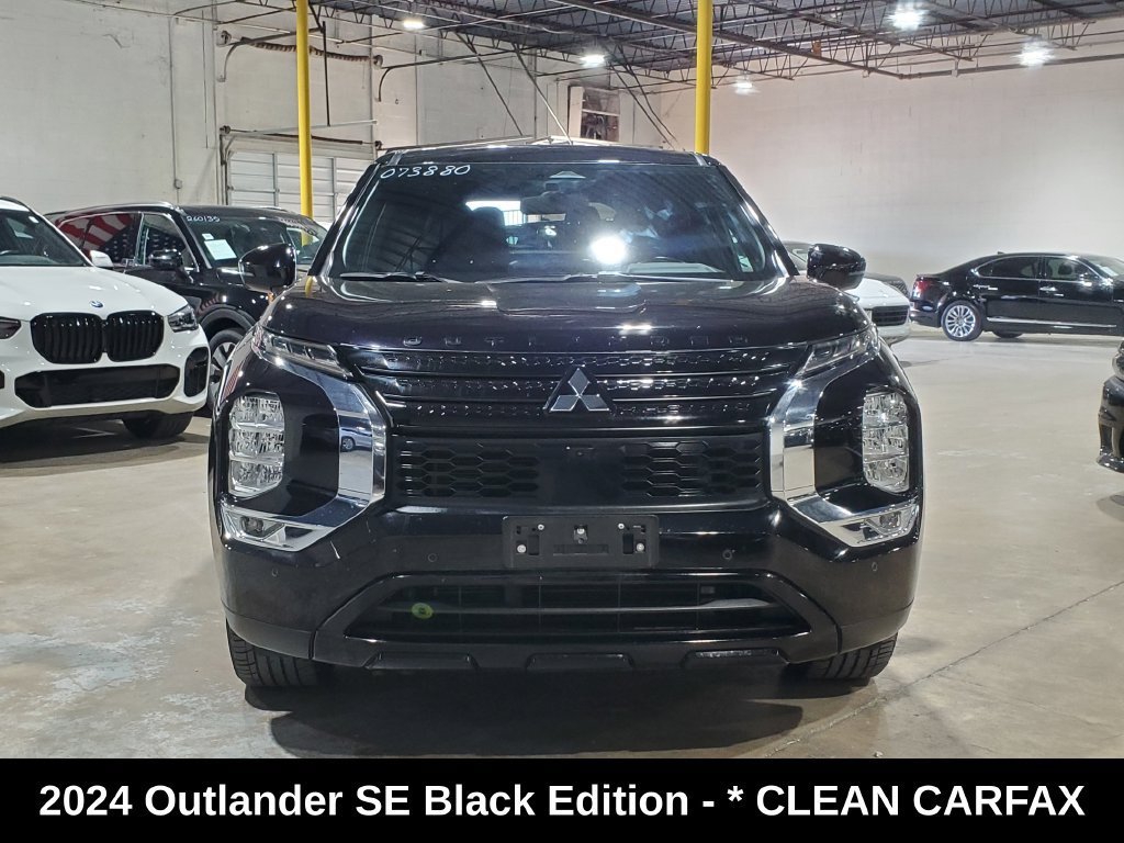 Used 2024 Mitsubishi Outlander SE Black Edition FWD image 2
