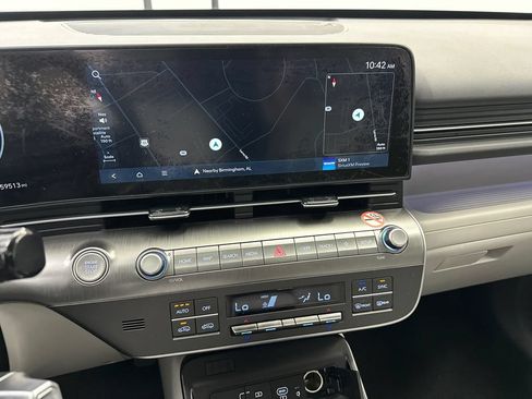 Used 2024 Hyundai Kona Limited FWD image 30
