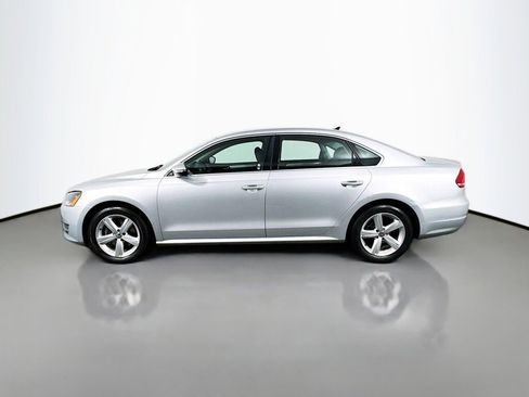 Used 2012 Volkswagen Passat 2.5 SE image 2