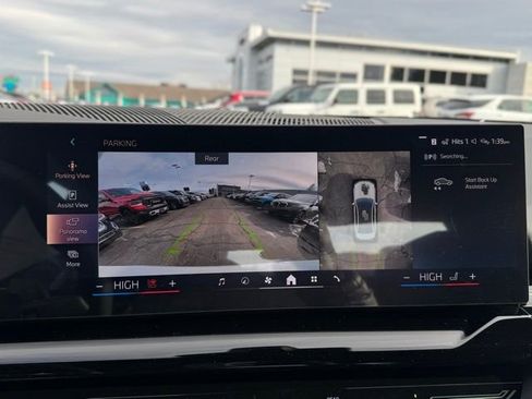 New 2026 BMW 530i xDrive w/ Premium Package image 38