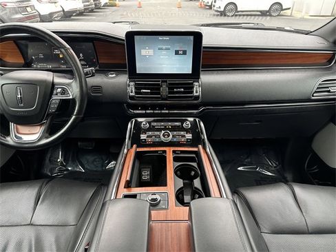 Used 2019 Lincoln Navigator L Reserve image 15