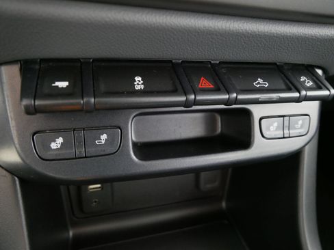 Certified 2018 Chevrolet Colorado Z71 AWD/4WD image 29