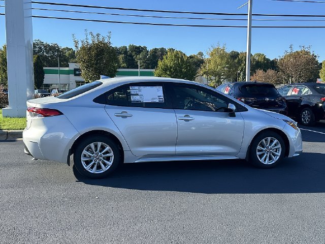 New 2027 Toyota Corolla LE w/ LE Premium Package FWD image 10
