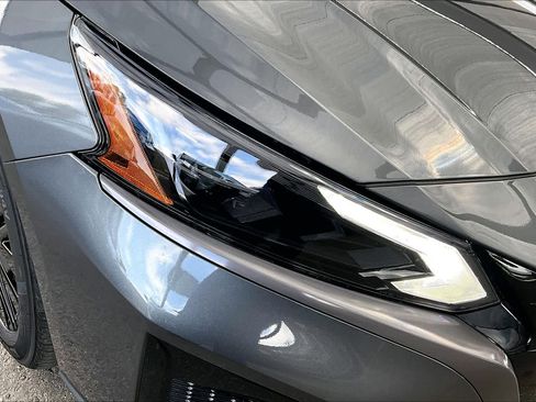 New 2026 Nissan Altima 2.5 SV FWD image 18