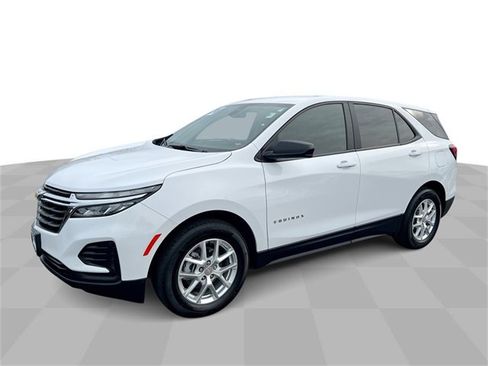 Certified 2024 Chevrolet Equinox LS w/ LS Convenience Package image 1