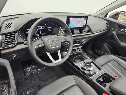 Used 2023 Audi Q5 2.0T Premium Plus w/ Premium Plus Package AWD/4WD image 14