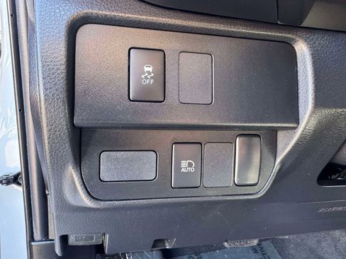 Certified 2022 Toyota Tacoma SR w/ SX Package AWD/4WD image 25