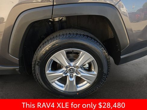 Used 2024 Toyota RAV4 XLE FWD image 46