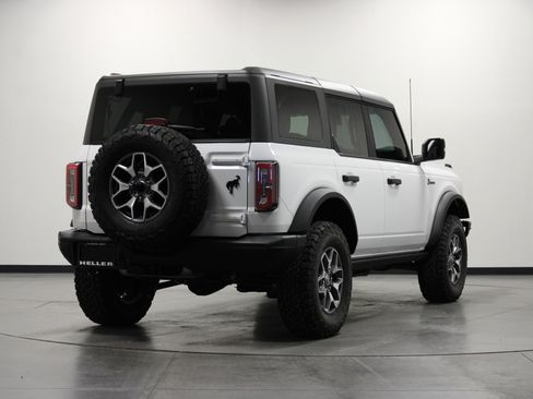 Used 2024 Ford Bronco Badlands image 4