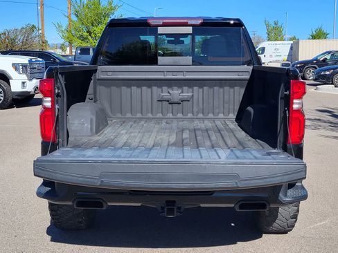 Used 2021 Chevrolet Silverado 1500 LT Trail Boss w/ Convenience Package II image 29