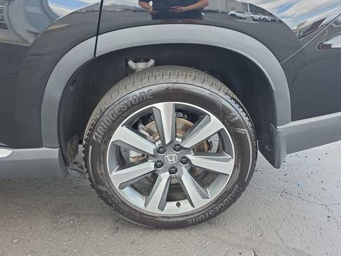 Used 2025 Honda Pilot Elite image 37
