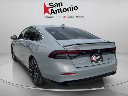 Used 2024 Honda Accord Touring image 6