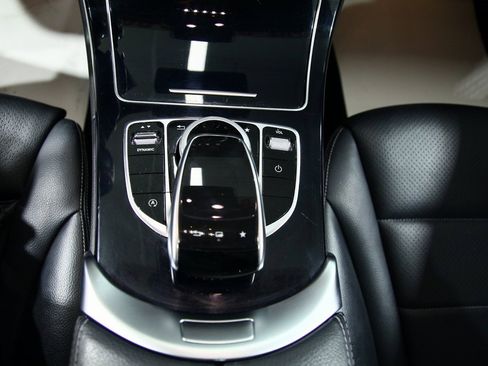 Used 2016 Mercedes-Benz C 300 4MATIC Sedan image 21