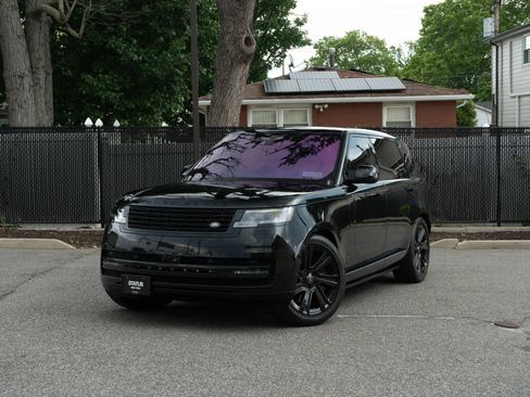 Used 2023 Land Rover Range Rover Long Wheelbase Autobiography AWD/4WD image 3