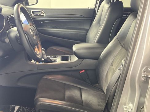 Used 2020 Jeep Grand Cherokee Altitude image 13