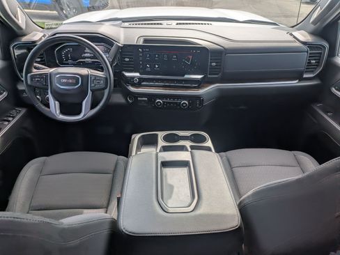 Used 2024 GMC Sierra 1500 SLE w/ X31 Off-Road Package AWD/4WD image 30