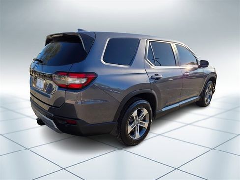 Certified 2023 Honda Pilot EX-L image 4