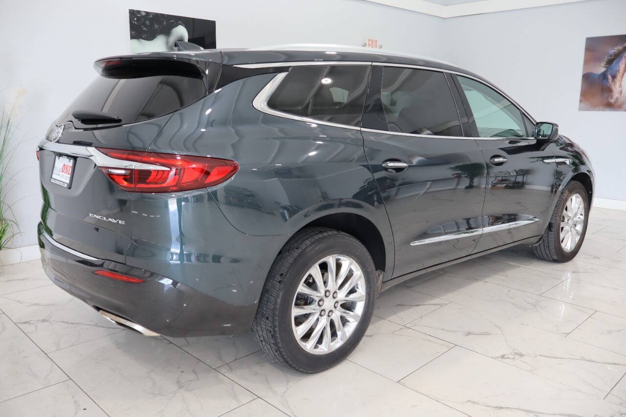 Used 2018 Buick Enclave Premium FWD image 3