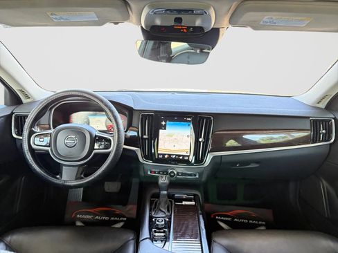 Used 2018 Volvo S90 T5 Momentum w/ Convenience Package FWD image 22