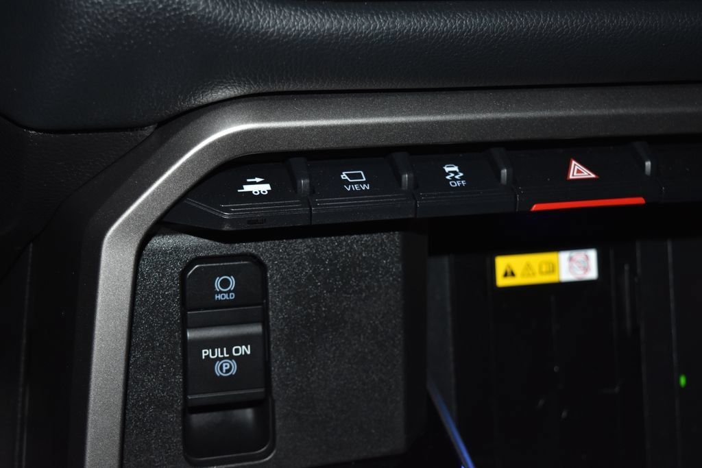 Used 2024 Toyota Tundra Limited AWD/4WD image 14