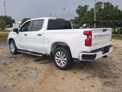 Certified 2022 Chevrolet Silverado 1500 Custom image 6