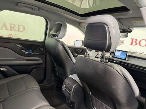 Used 2020 Lincoln Corsair Reserve w/ Equipment Group 201A image 19