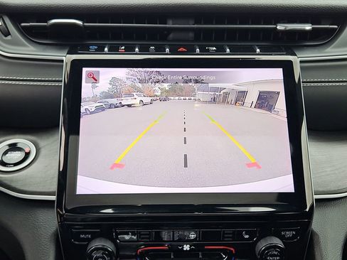 Used 2024 Jeep Grand Cherokee Limited 4xe image 18