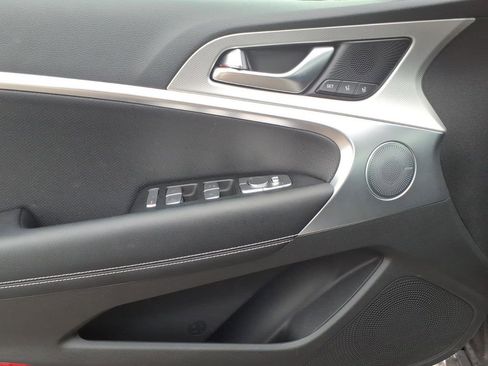 Used 2026 Genesis G70 2.5T Prestige RWD image 15