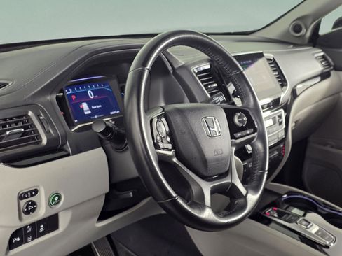 Used 2020 Honda Pilot Touring image 9